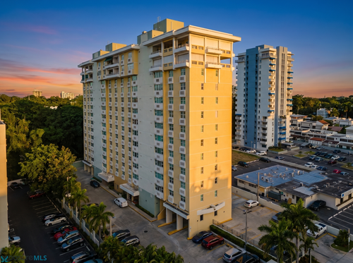 El Laurel (Condominio) 5A AVE SAN PATRICIO 5A,, Guaynabo, Puerto Rico 00969