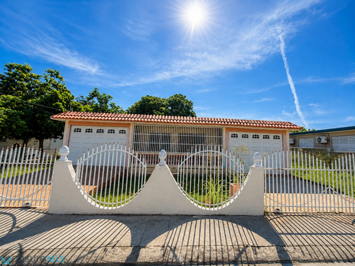 8 CALLE 5 BO JOBOS, ISABELA 466, Jobos (Barrio), Isabela, Puerto Rico 00662